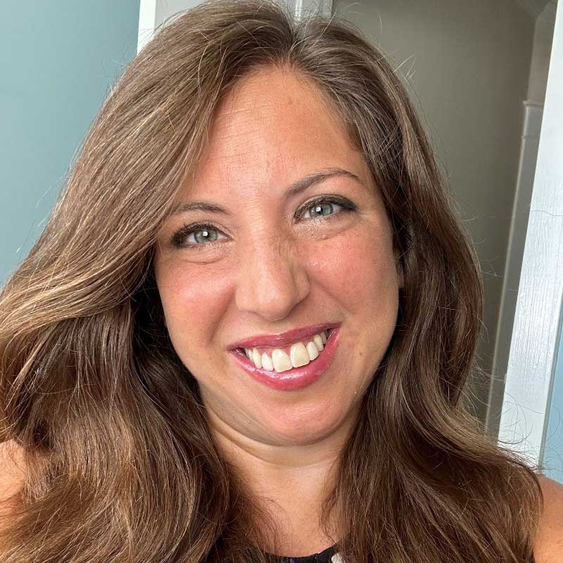 Maria Weicker Headshot